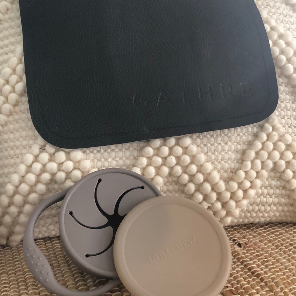 GATHRE bib and LITTLECHEW snack cup
